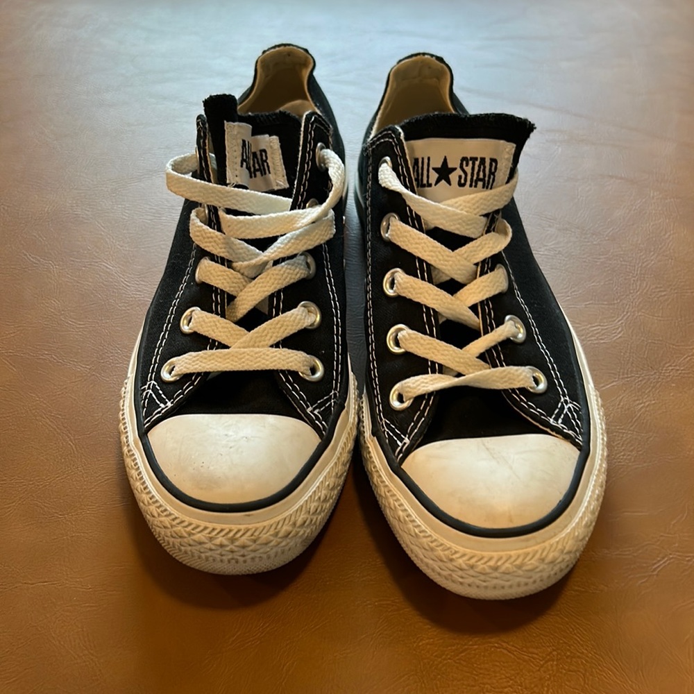 Black converse Chuck Taylor all-stars mens 4 women’s 6